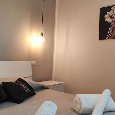 Esmada Lamezia Terme Apartment ภายนอก รูปภาพ