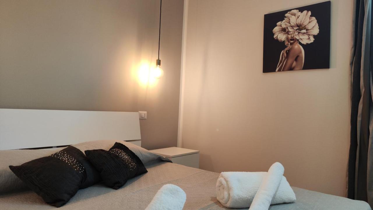 Esmada Lamezia Terme Apartment ภายนอก รูปภาพ